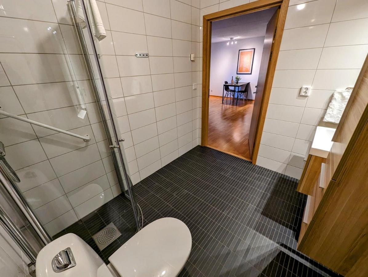 Hotell Bro Kristinehamn Extérieur photo